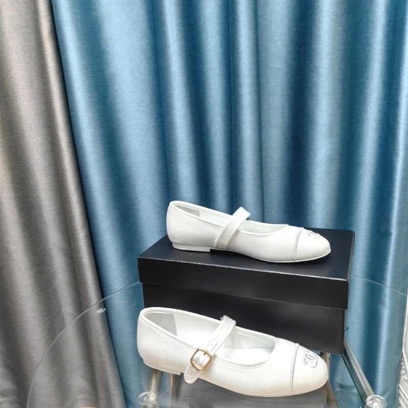 Bright Chxnxl Flat Shoes 131793