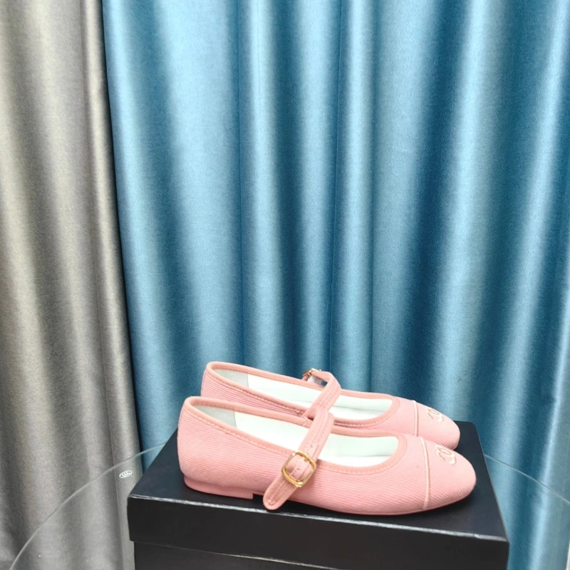 Functional Chxnxl Flat Shoes 131803