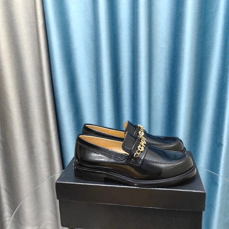 EyeCatching Chxnxl Leather Shoes 131448
