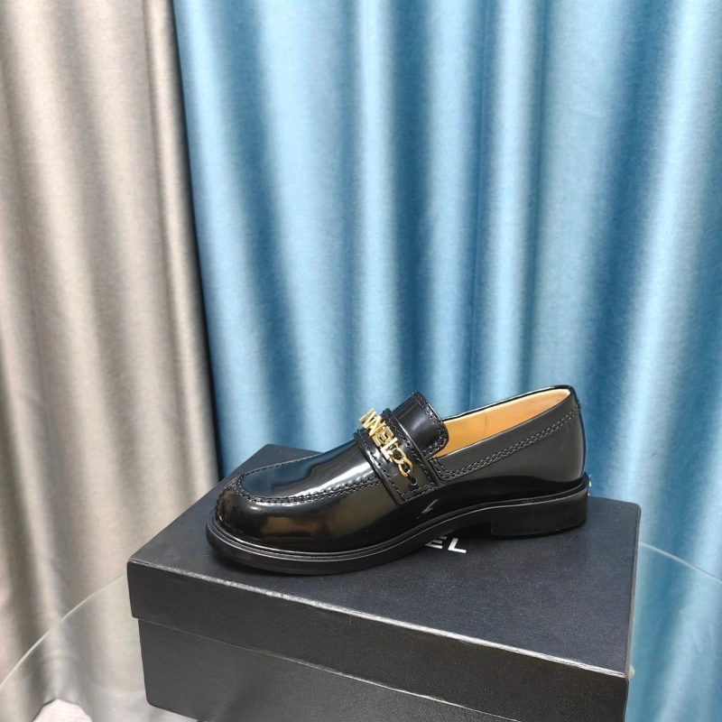 EyeCatching Chxnxl Leather Shoes 131448
