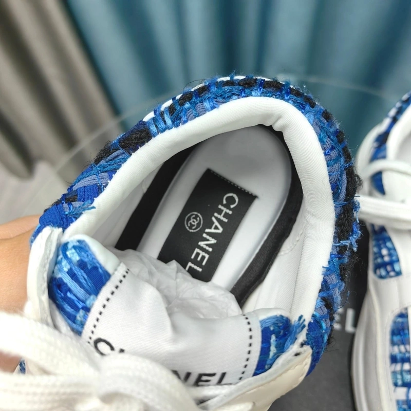 Lightweight Chxnxl Sneakers 132108