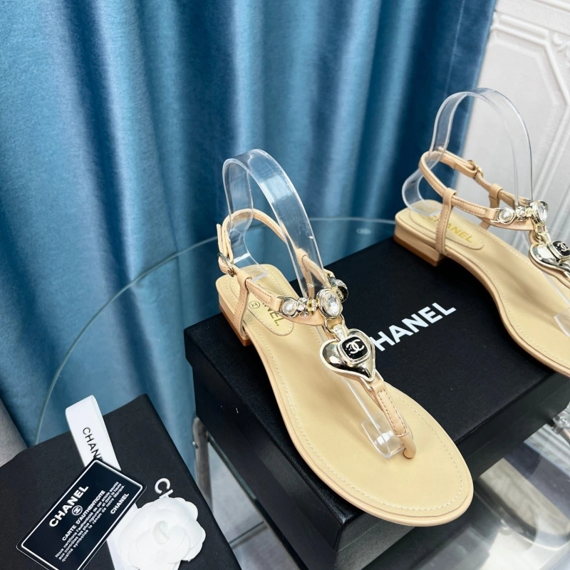 EyeCatching Chxnxl Sandals 131242
