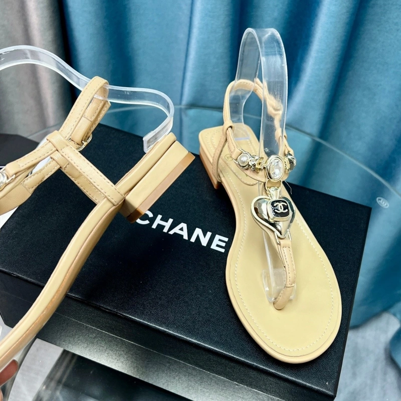 EyeCatching Chxnxl Sandals 131242