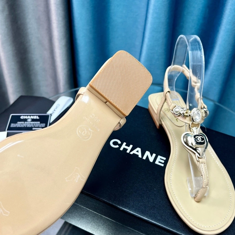 EyeCatching Chxnxl Sandals 131242