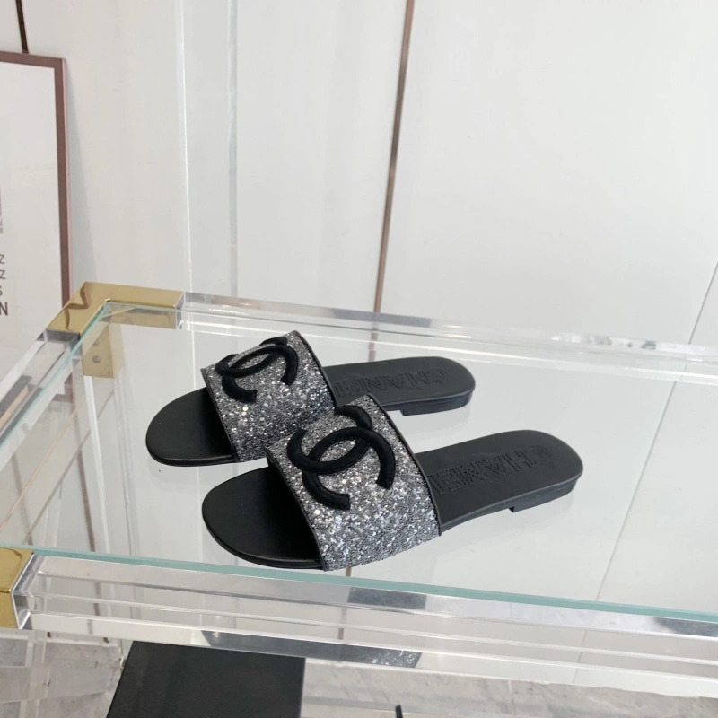 Stylish Chxnxl Slippers 130696