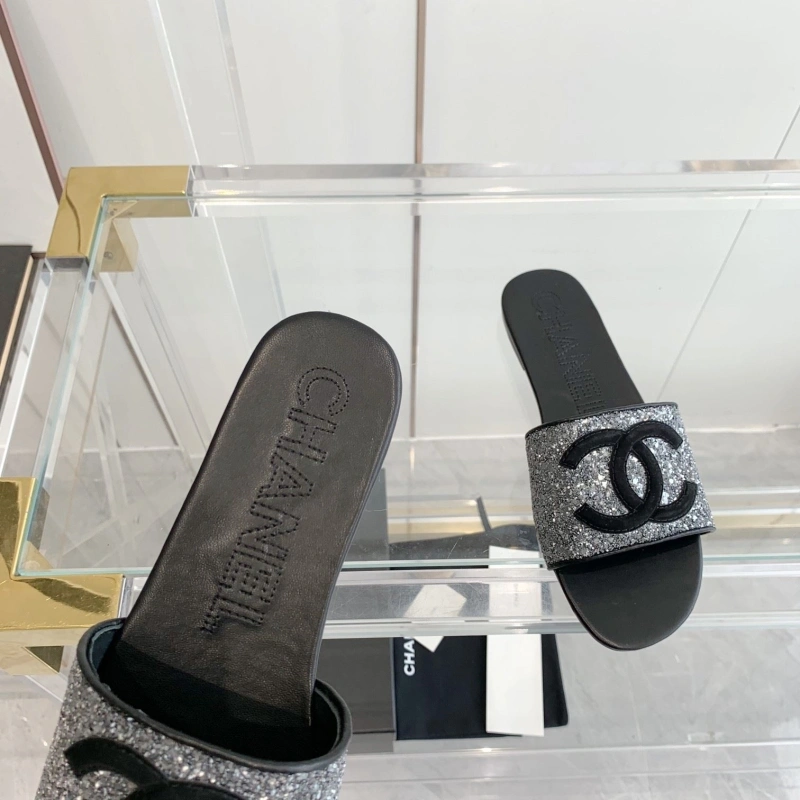 Stylish Chxnxl Slippers 130696