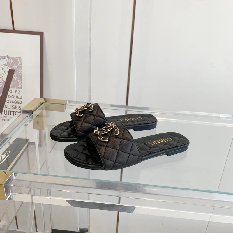 HighQuality Chxnxl Slippers 130695