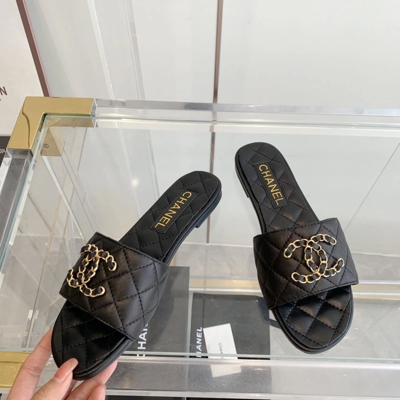 HighQuality Chxnxl Slippers 130695