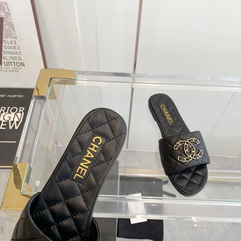 HighQuality Chxnxl Slippers 130695