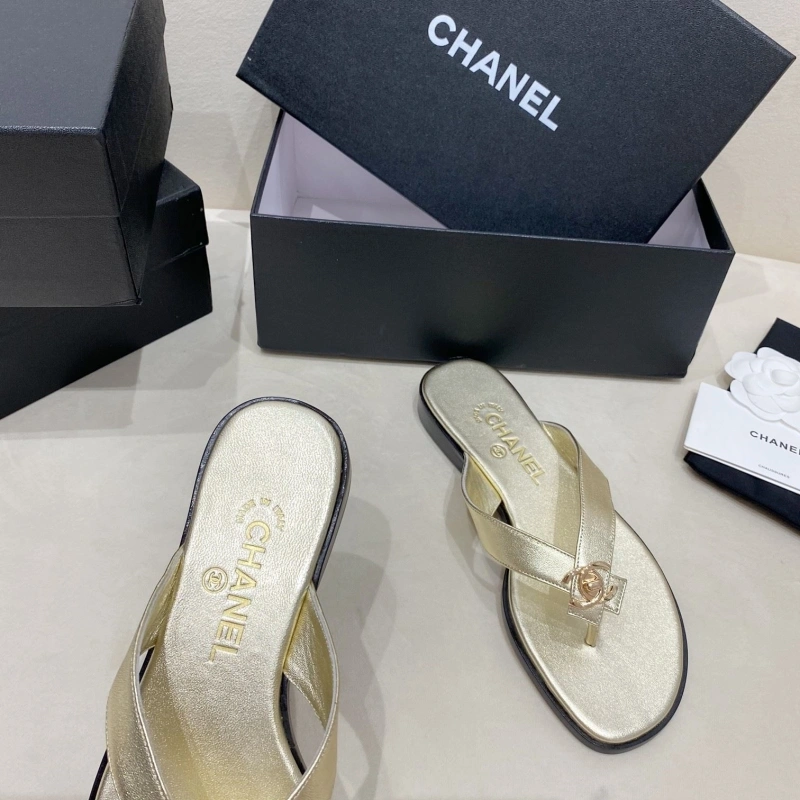 Stylish Chxnxl Slippers 130680