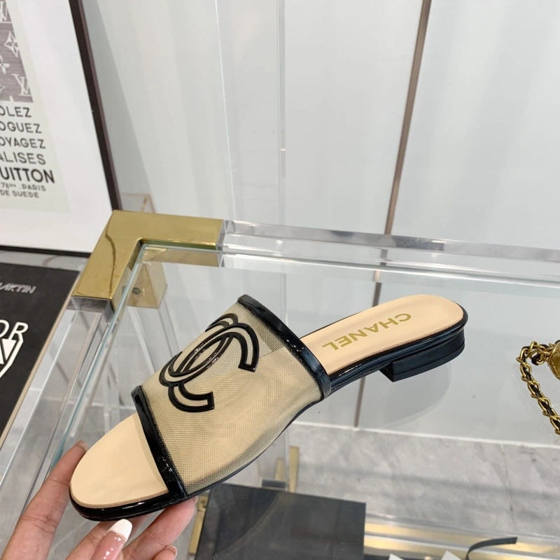 Refined Chxnxl Slippers 130686