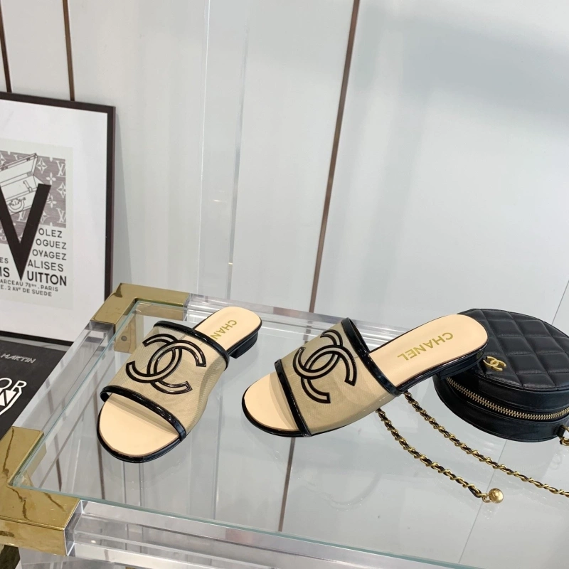 Refined Chxnxl Slippers 130686