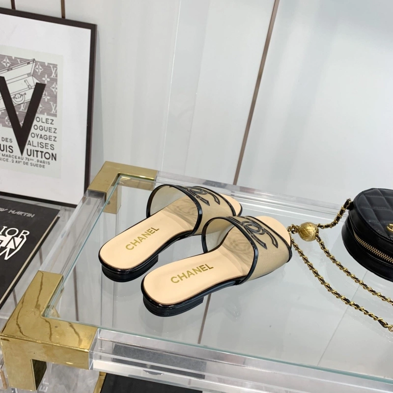 Refined Chxnxl Slippers 130686