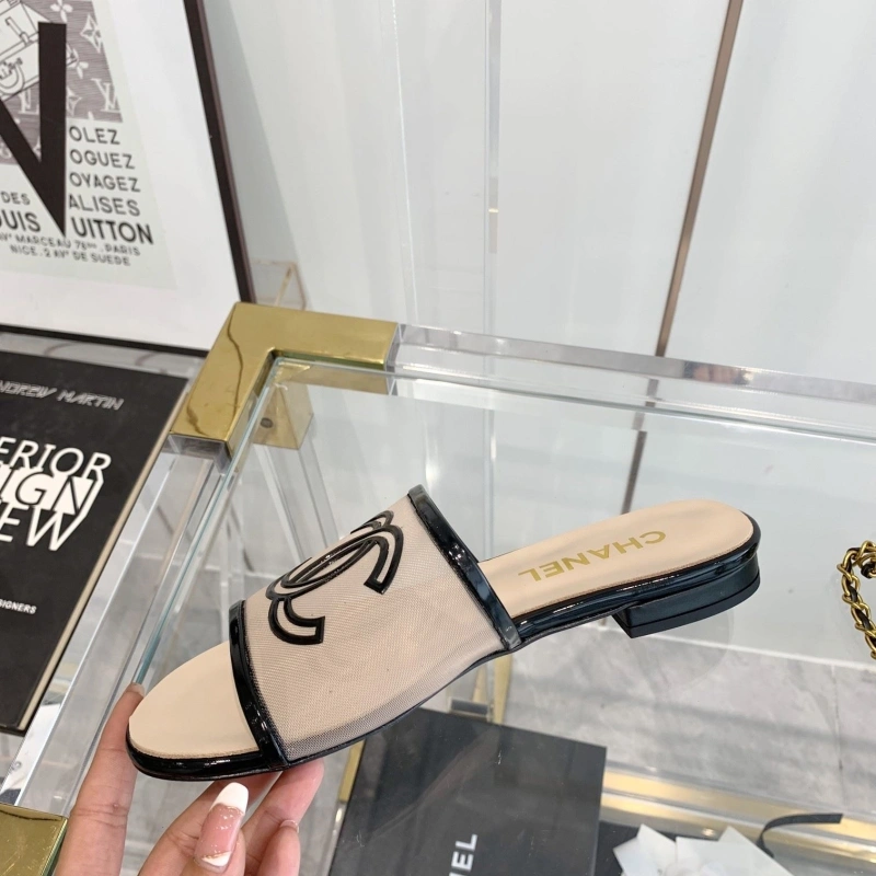 Stylish Chxnxl Slippers 130671