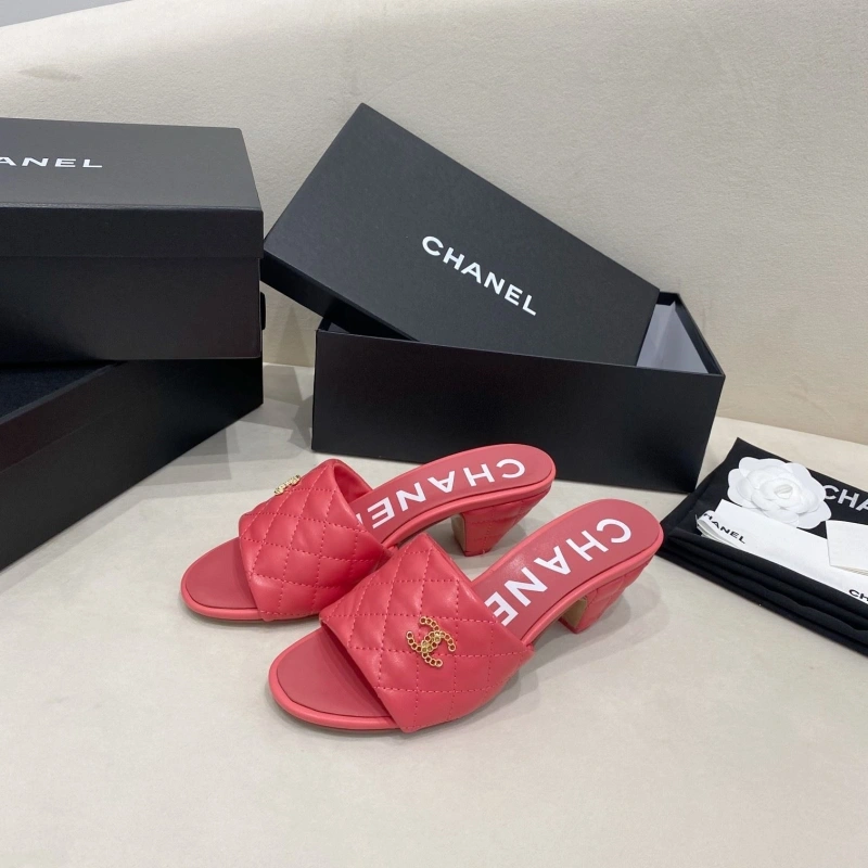 Vibrant Chxnxl Slippers 130670