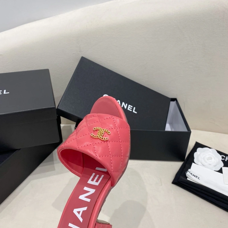 Vibrant Chxnxl Slippers 130670