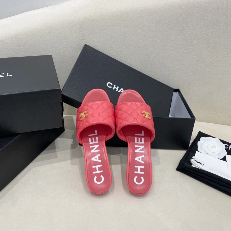 Vibrant Chxnxl Slippers 130670