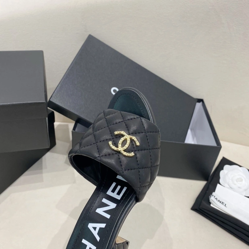 Elegant Chxnxl Slippers 130668