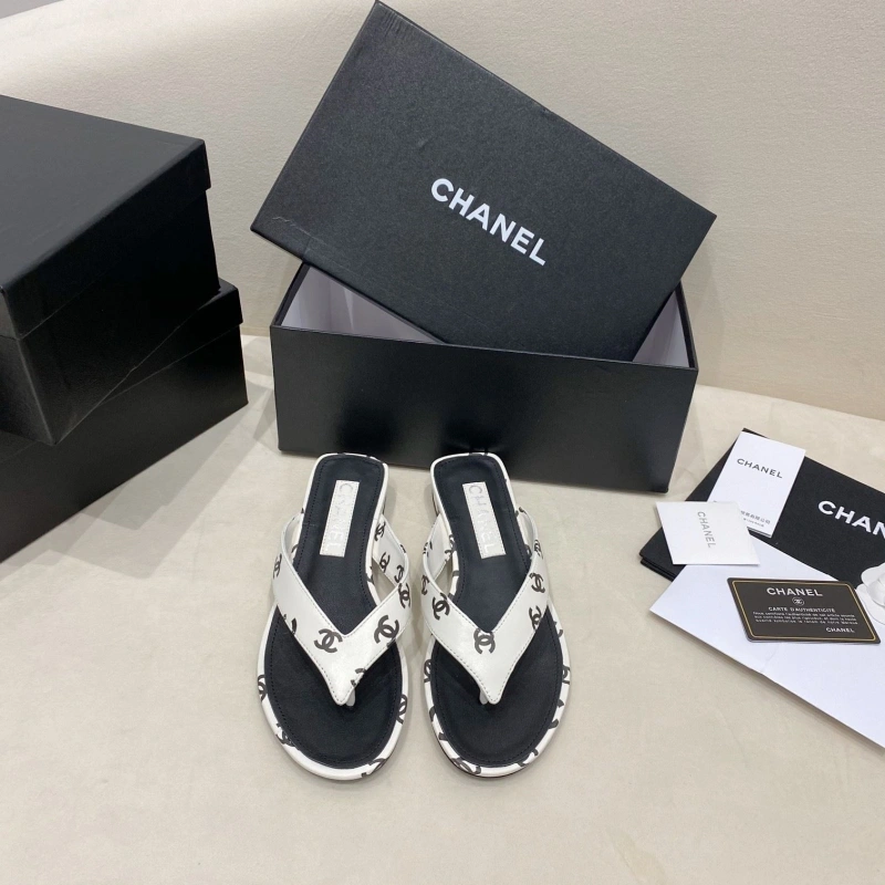 Breathable Chxnxl Slippers 130675