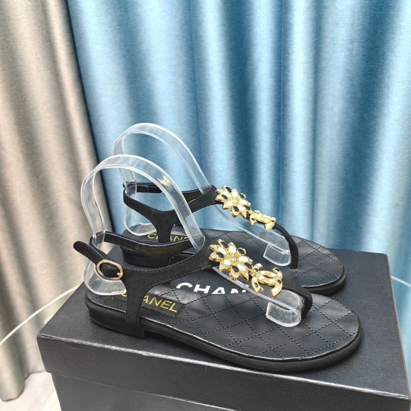 EyeCatching Chxnxl Sandals 131211