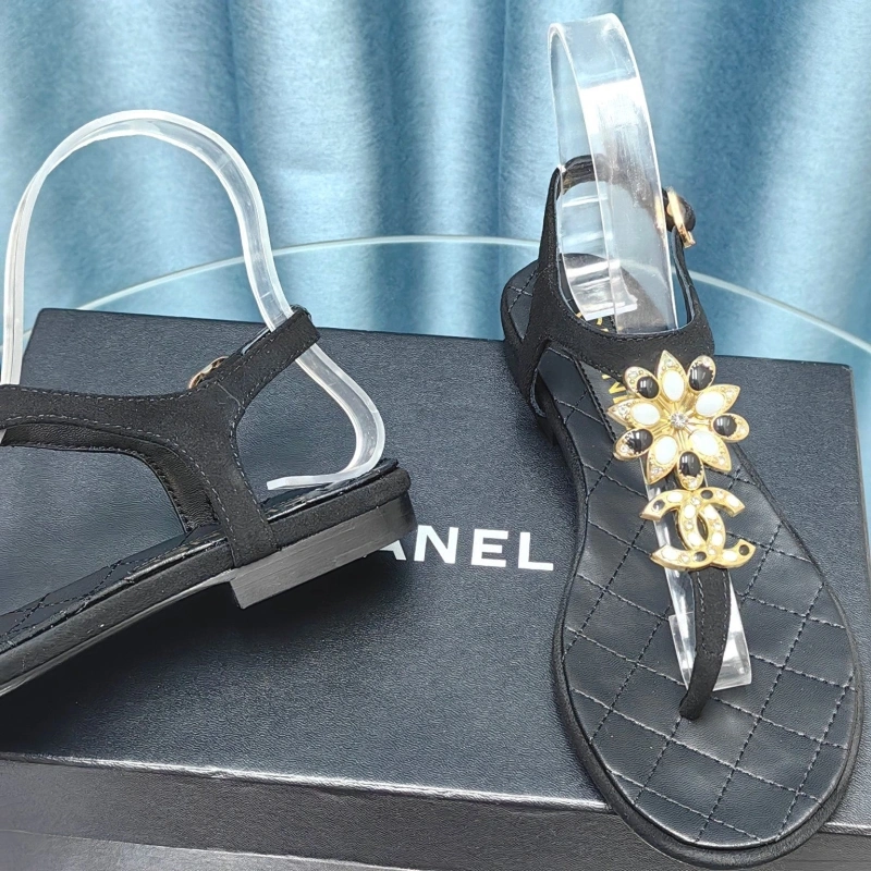 EyeCatching Chxnxl Sandals 131211