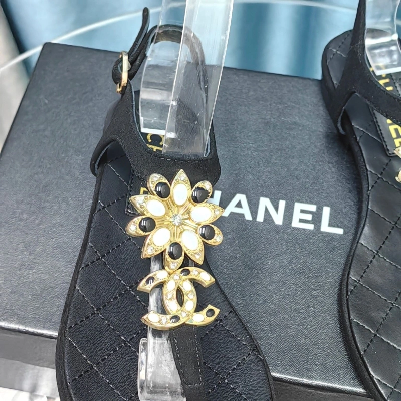 EyeCatching Chxnxl Sandals 131211