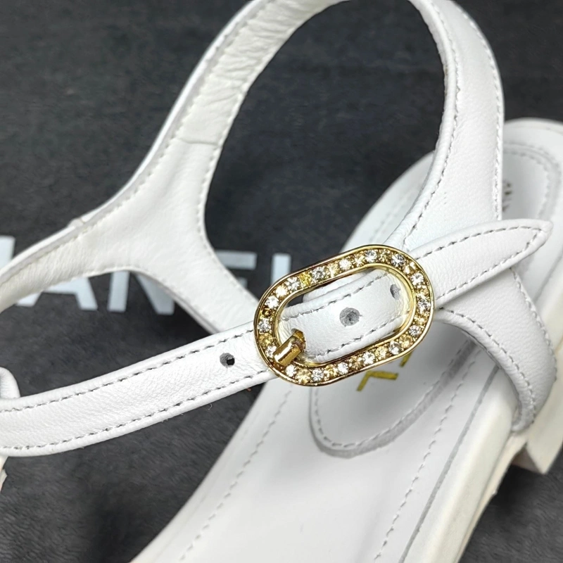 Cozy Chxnxl Sandals 131210
