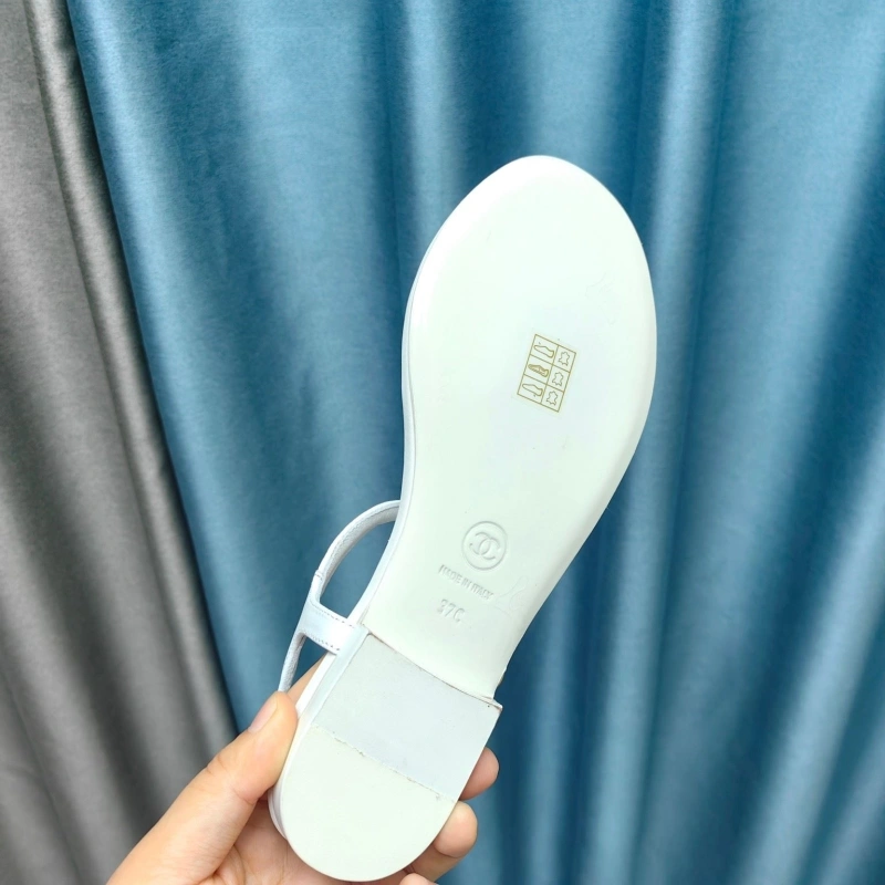 Cozy Chxnxl Sandals 131210