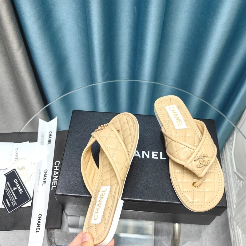 Fashionable Chxnxl Slippers 130661