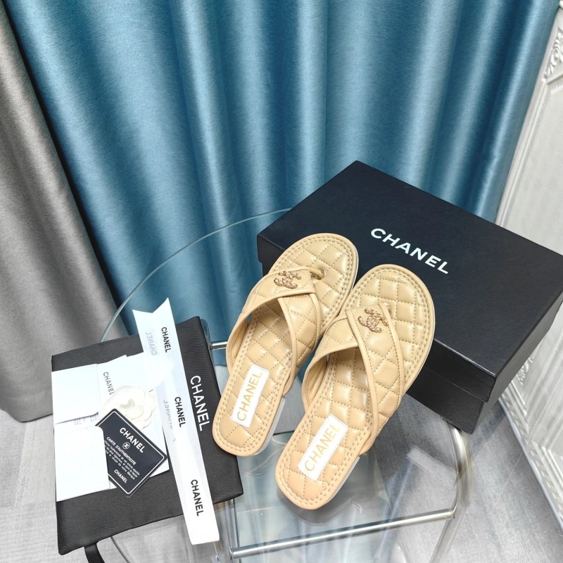 Fashionable Chxnxl Slippers 130661