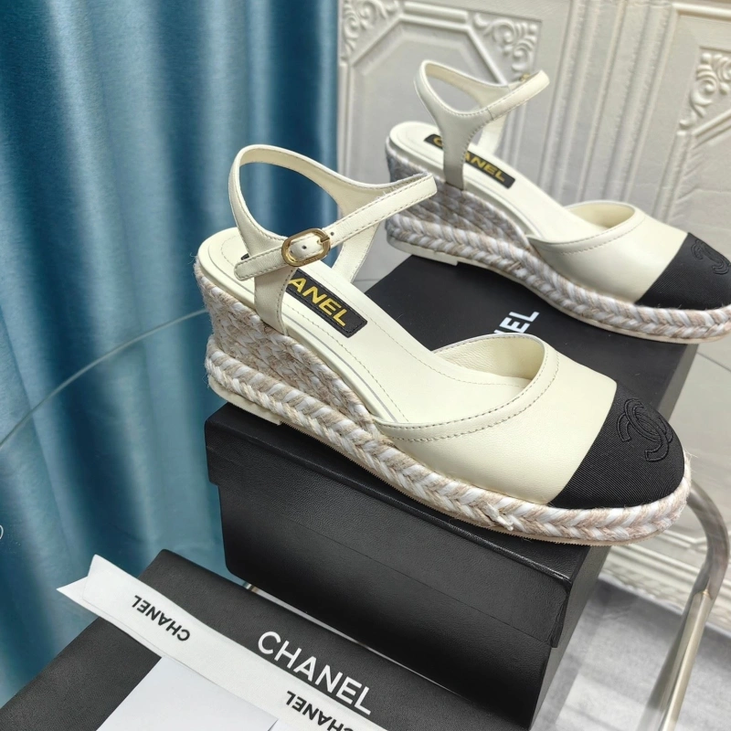 Bright Chxnxl Sandals 131192