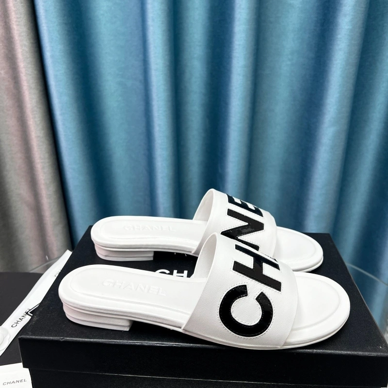 Chxnxl Slippers Bright 130658