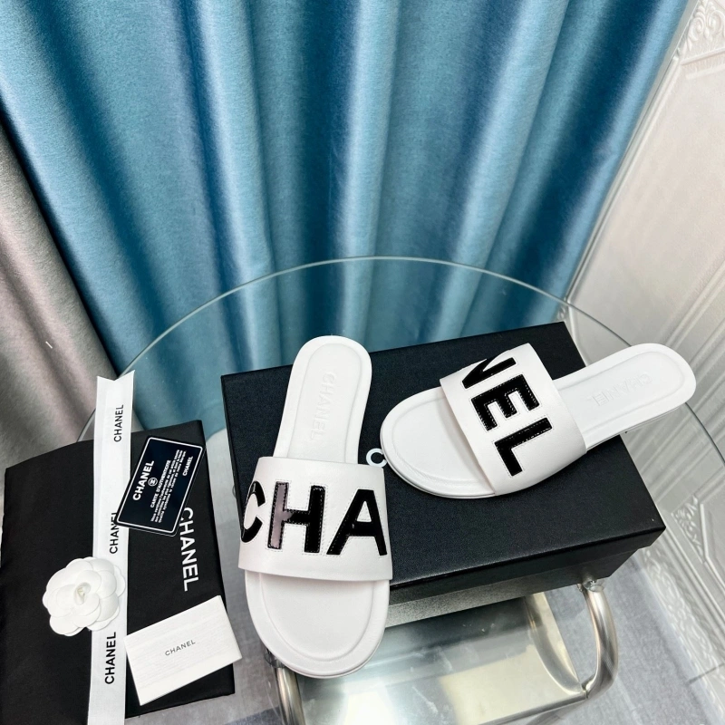 Chxnxl Slippers Bright 130658