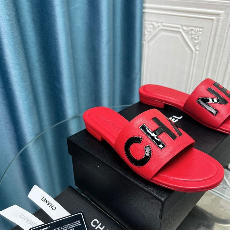 Classic Chxnxl Slippers 130649