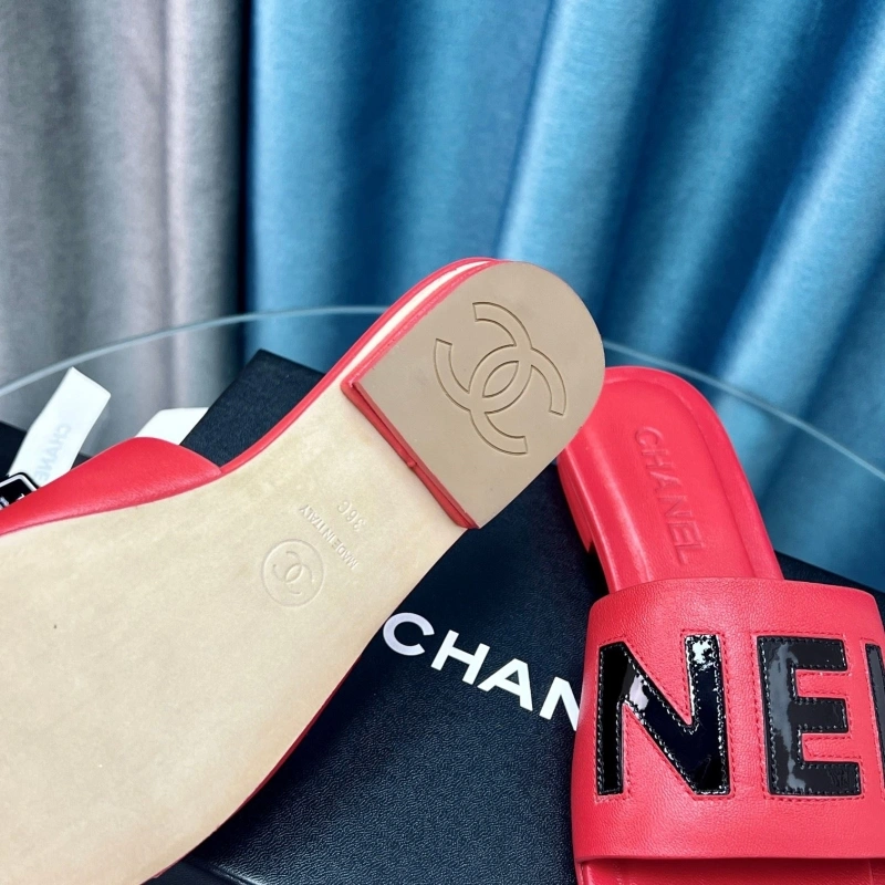 Classic Chxnxl Slippers 130649