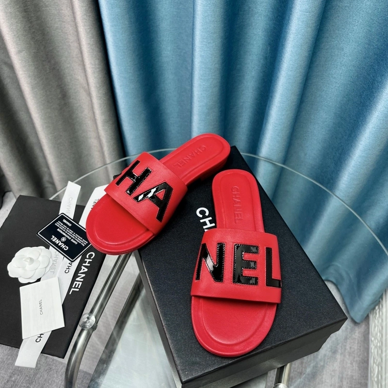 Classic Chxnxl Slippers 130649