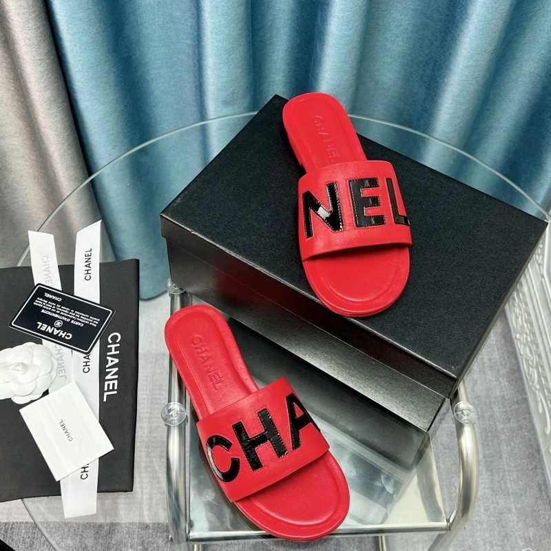Classic Chxnxl Slippers 130649
