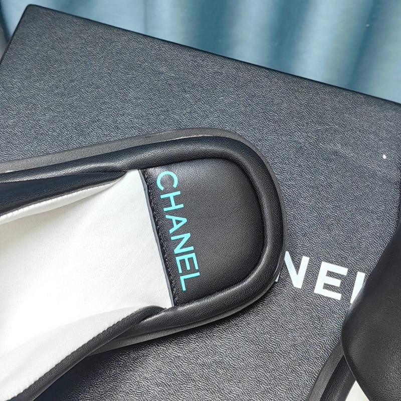 Soft Chxnxl Sandals 131176