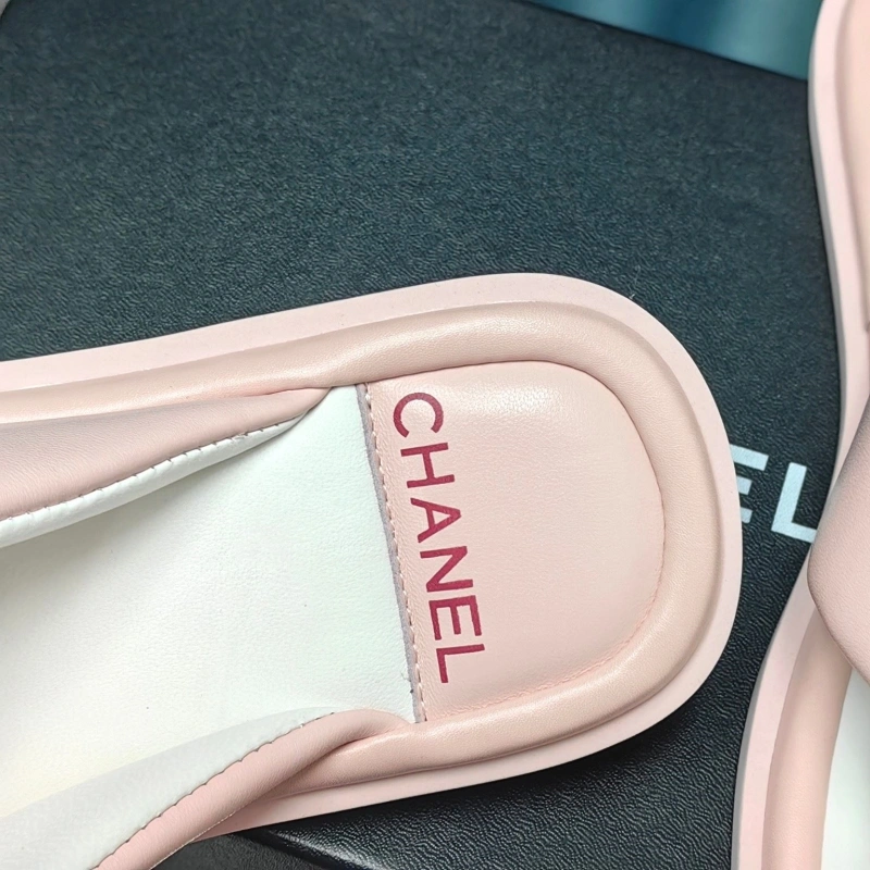 Cozy Chxnxl Sandals 131171