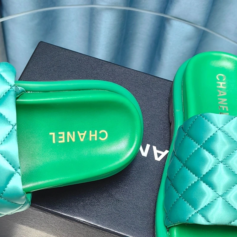 Modern Chxnxl Slippers 130638