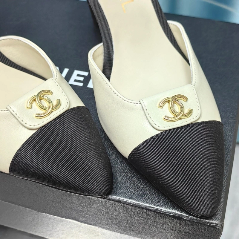 Flexible Chxnxl Sandals 131160
