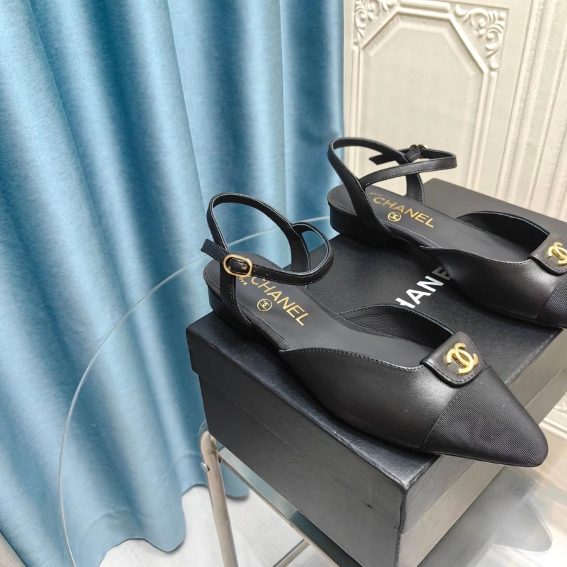 Bold Chxnxl Sandals 131158