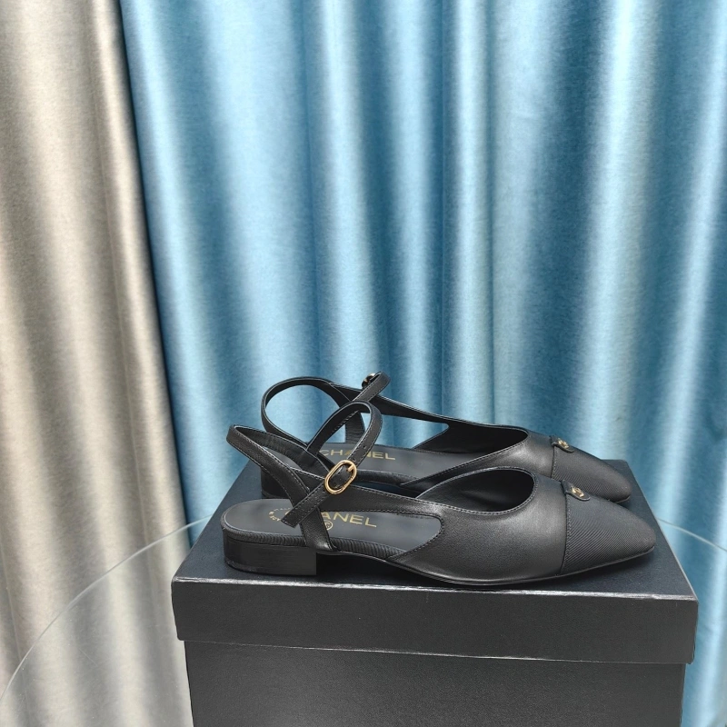Efficient Chxnxl Sandals 131145