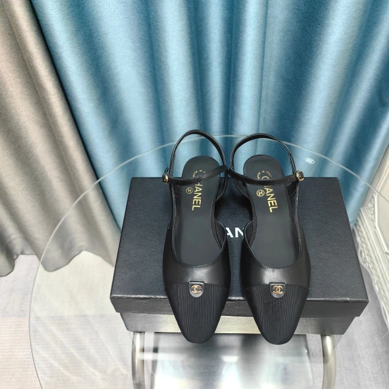 Efficient Chxnxl Sandals 131145