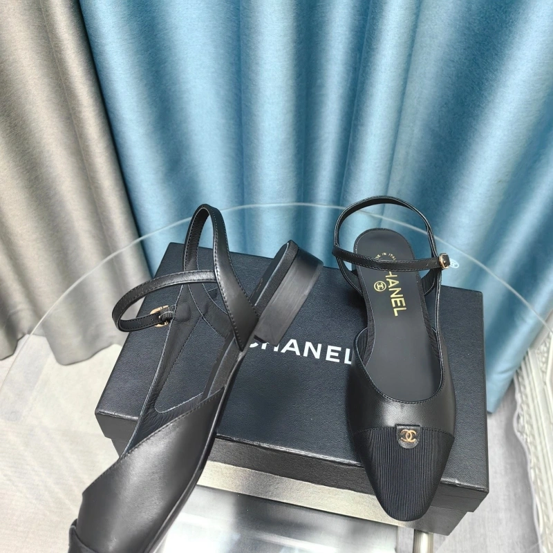 Efficient Chxnxl Sandals 131145