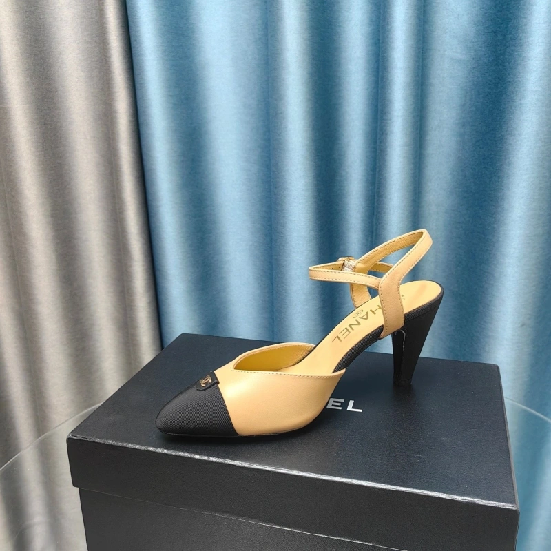 Unique Chxnxl Sandals 131148
