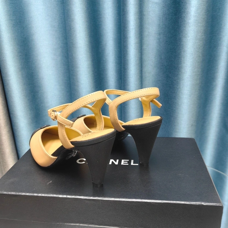 Unique Chxnxl Sandals 131148