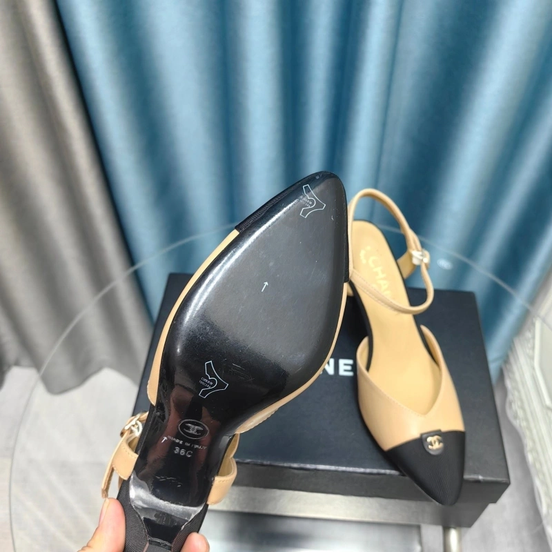 Unique Chxnxl Sandals 131148