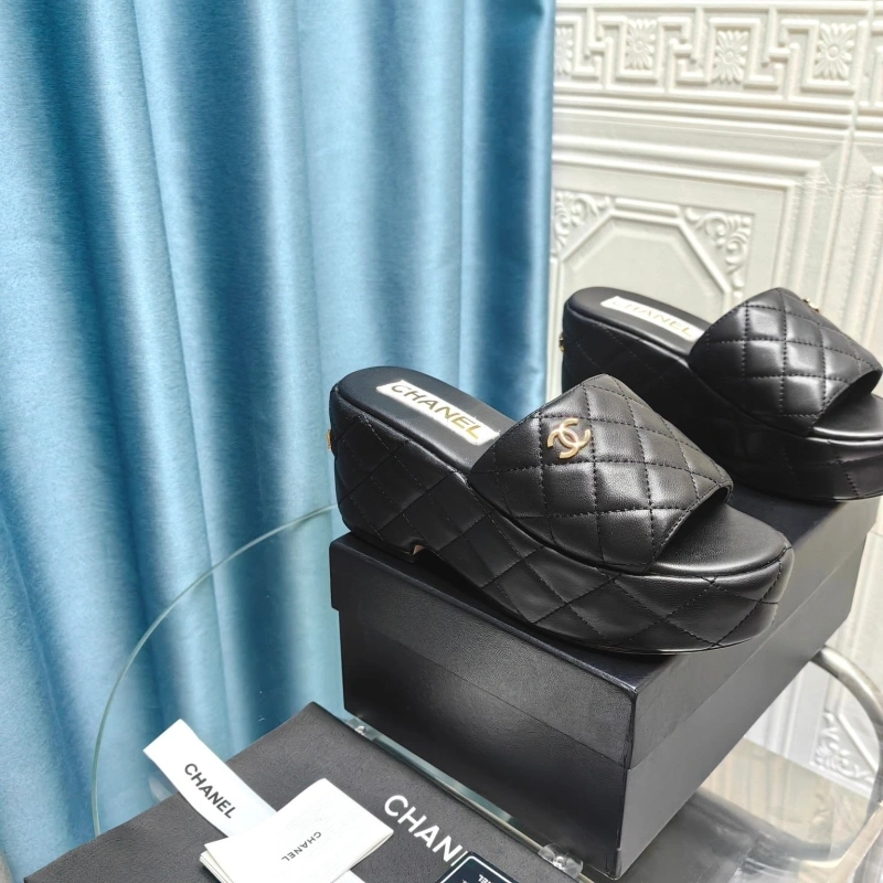 Resilient Chxnxl Sandals 131150