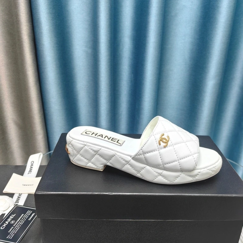 NewStyle Chxnxl Sandals 131128